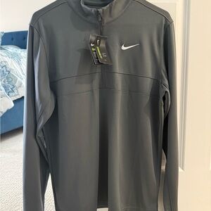 Nike Men's Size Small Dri Fit  Quarter Zip
